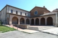 L'ingresso della chiesa e del convento